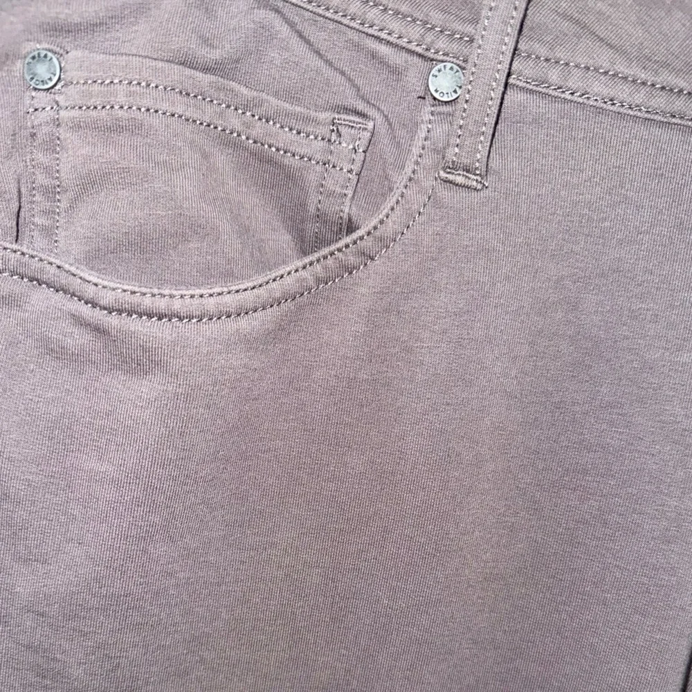 EUC Men’s Sweat Tailor All-In Pants in Stone Color - Size 32X32